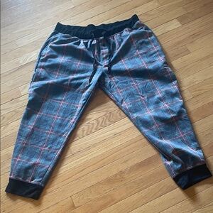 Fruit of the Loom Men's Gray Joggers with Red Windowpane Plaid